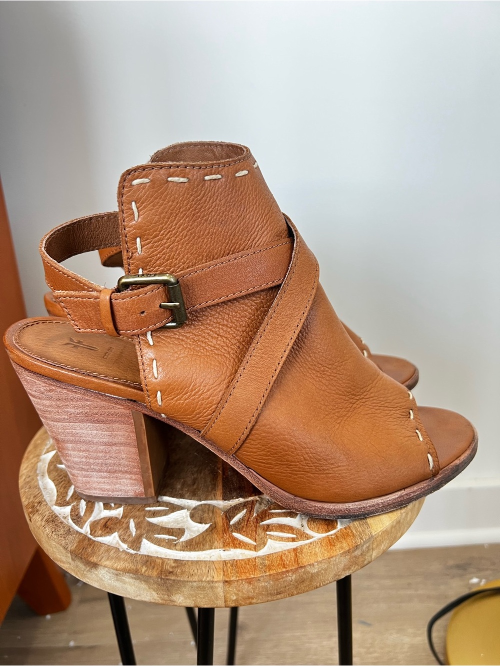 Frye Women's Dani Pickstitch Tan Leather Open-Toe Block Heel Sandals
